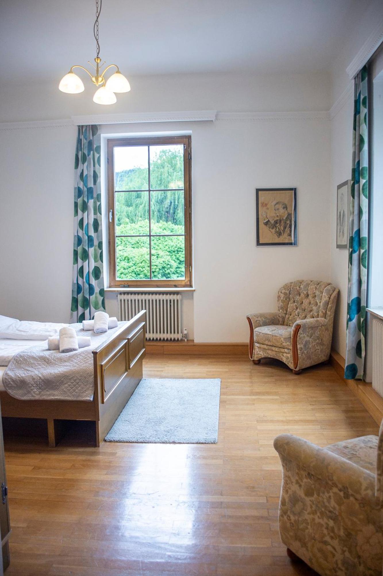 Trend Lokal-Rooms-Bar Frohnleiten Kültér fotó