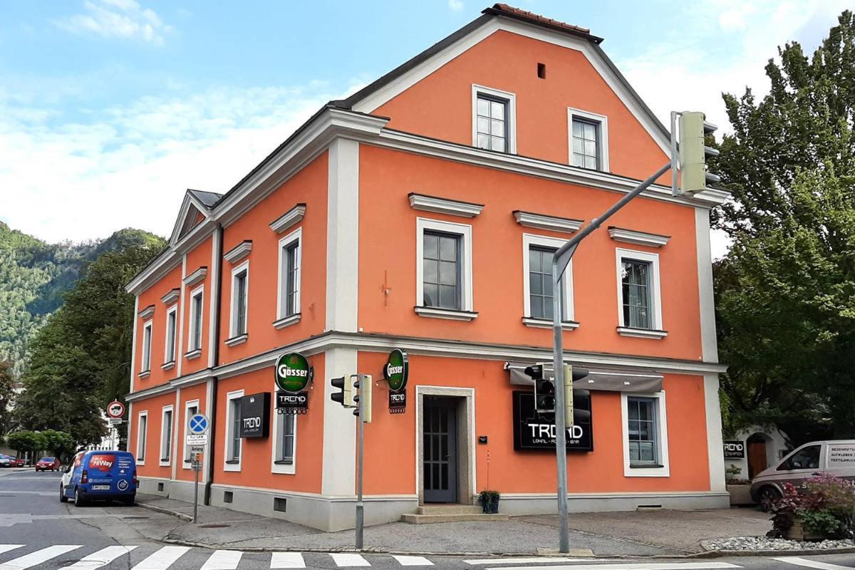 Trend Lokal-Rooms-Bar Frohnleiten Kültér fotó